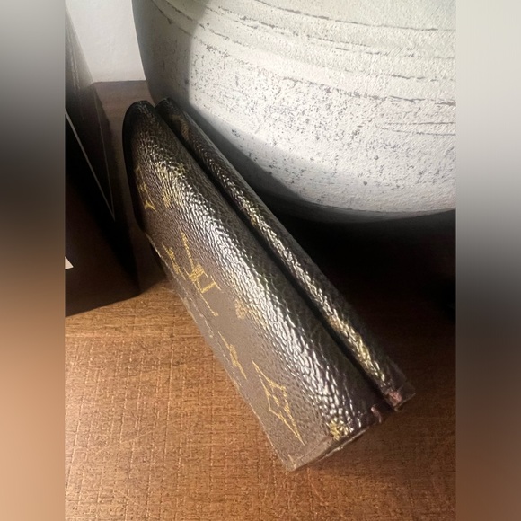 Louis Vuitton Elise Wallet - Picture 4 of 15